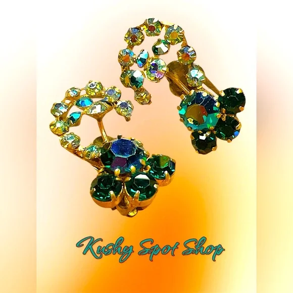 ✨❇️😍 Antique AB SIGNED AUSTRIA EMERALD MYSTIC Crystals✨❇️😍 Clip Gold Earrings - Picture 2 of 4